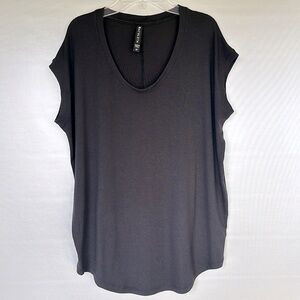 ATHELTA Round Neck Short Sleeve Black Top. Size ST (Oversized)